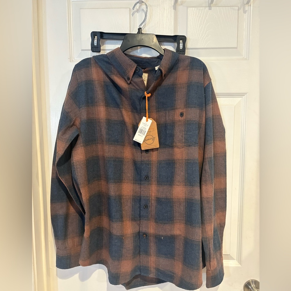 Weatherproof Men's Blue and Brown Plaid Shirt